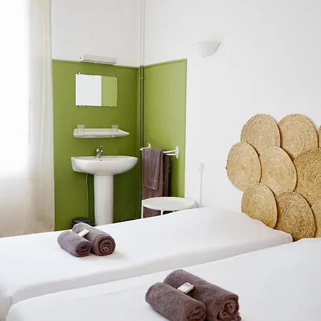 La Casa Dina بانيول سور مير