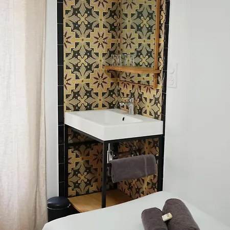 Hotel La Casa Dina *