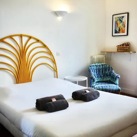فندق La Casa Dina بانيول سور مير